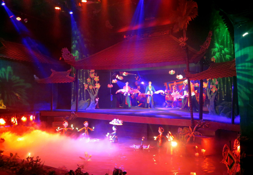 Water Puppet Show in Ha Noi